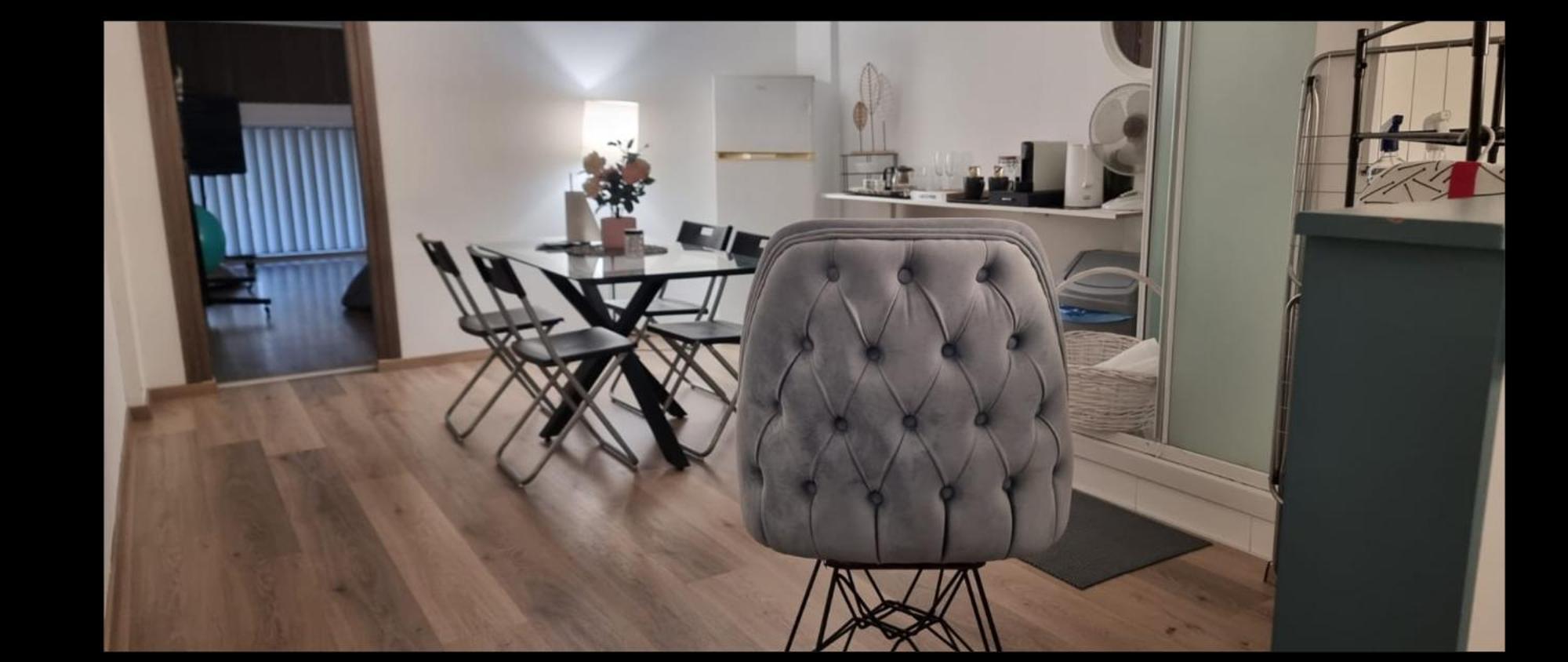 Livepro Apartment ลาร์นาคา ภายนอก รูปภาพ